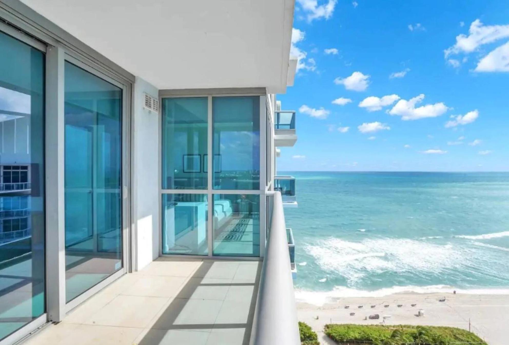 Dharma Home Suites Miami Beach At Monte Carlo Exterior foto